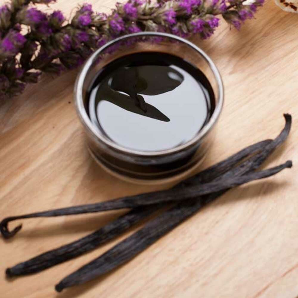 Creamy Vanilla Fragrance Oil (Oil Soluble), Organic