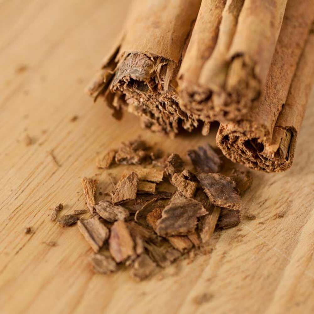 Organic Cinnamon Fragrance Emulsion with Floral Notes (Water - Main Image