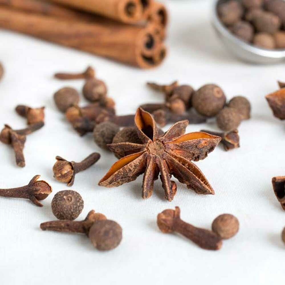 Organic Spice Flavor Oil for Lip Balm