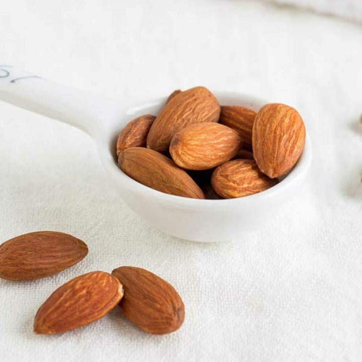 Organic Almond Flavor Oil for Lip Balm