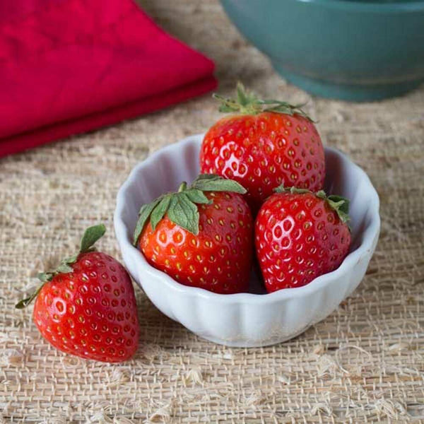 Organic Strawberry Topping and Variegate – Nature's Flavors